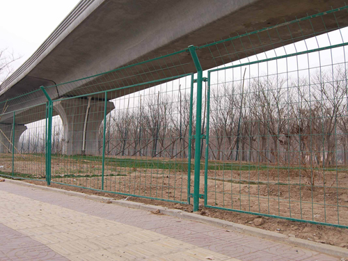 公路護(hù)欄網(wǎng)